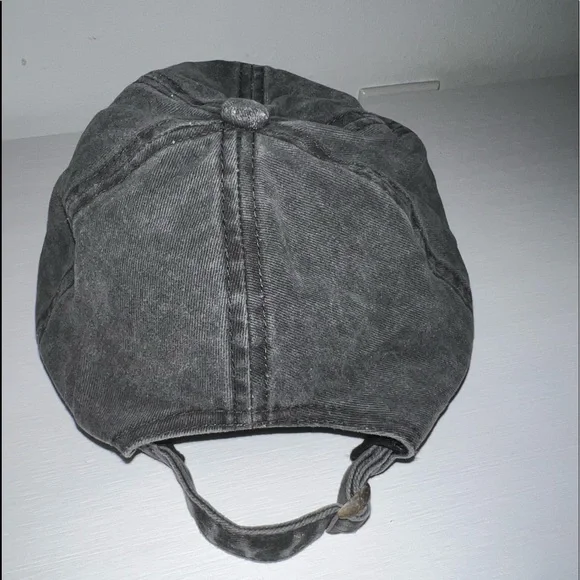 Rae Dunn “Be Kind” Baseball Hat - Picture 5 of 5